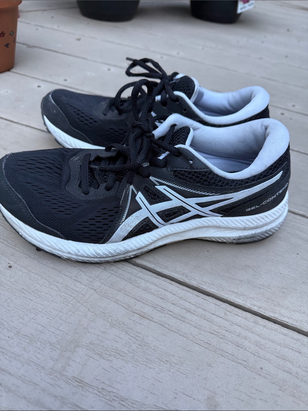 ASICS Black & White Women's Athletic Running Shoes